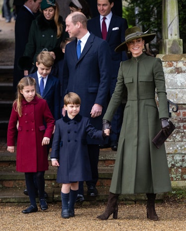 Kate Middleton Prince William and their three children (Prince George, Princess Charlotte, and Princ...