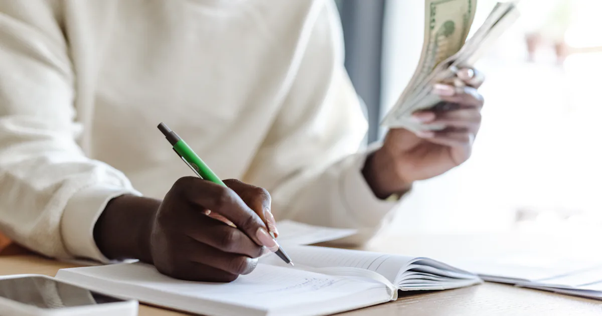 How To Do The $10K Savings Challenge From TikTok In 2023