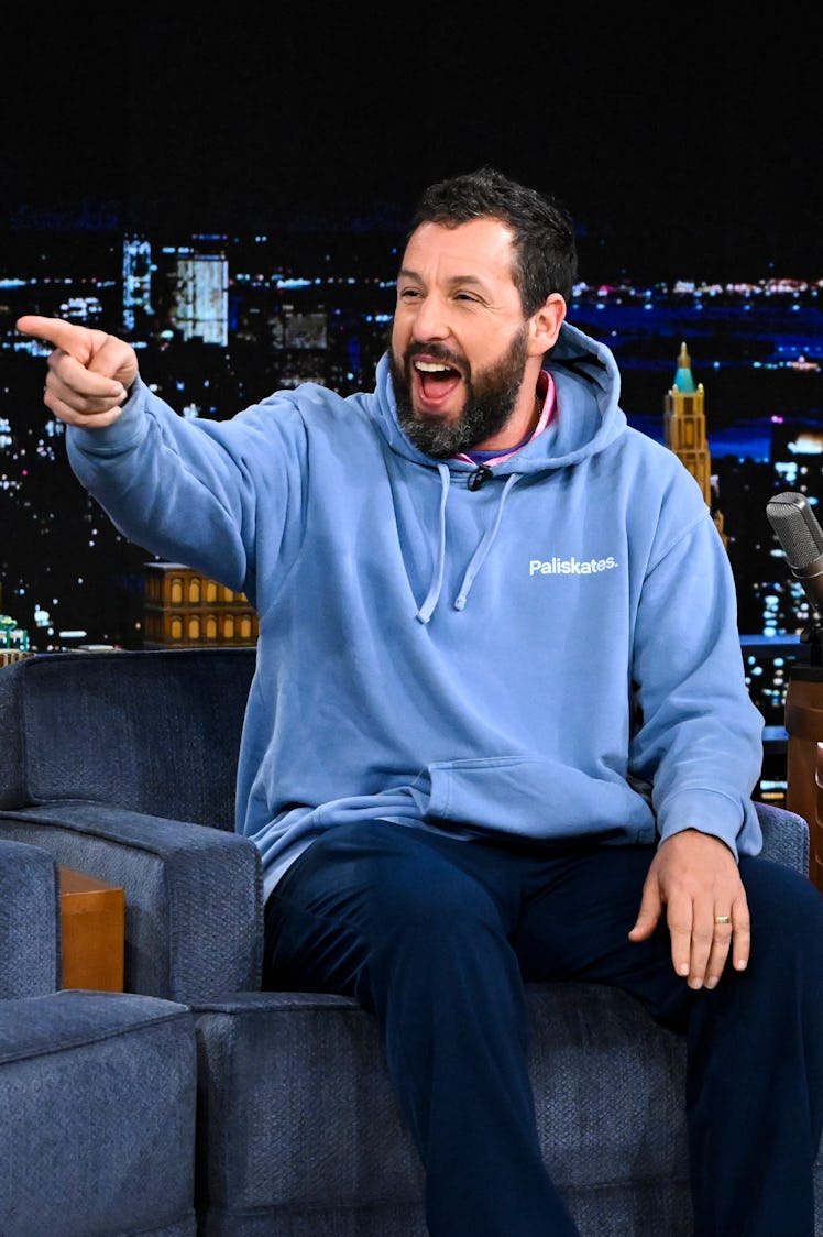 Adam Sandler won over fans with his casual look at the 2022 People's Choice Awards