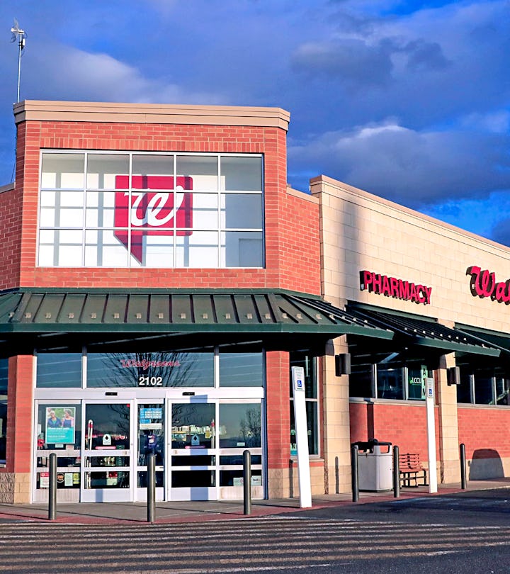 Walgreens' 2025 Christmas Eve & Day Hours Are Pretty Convenient