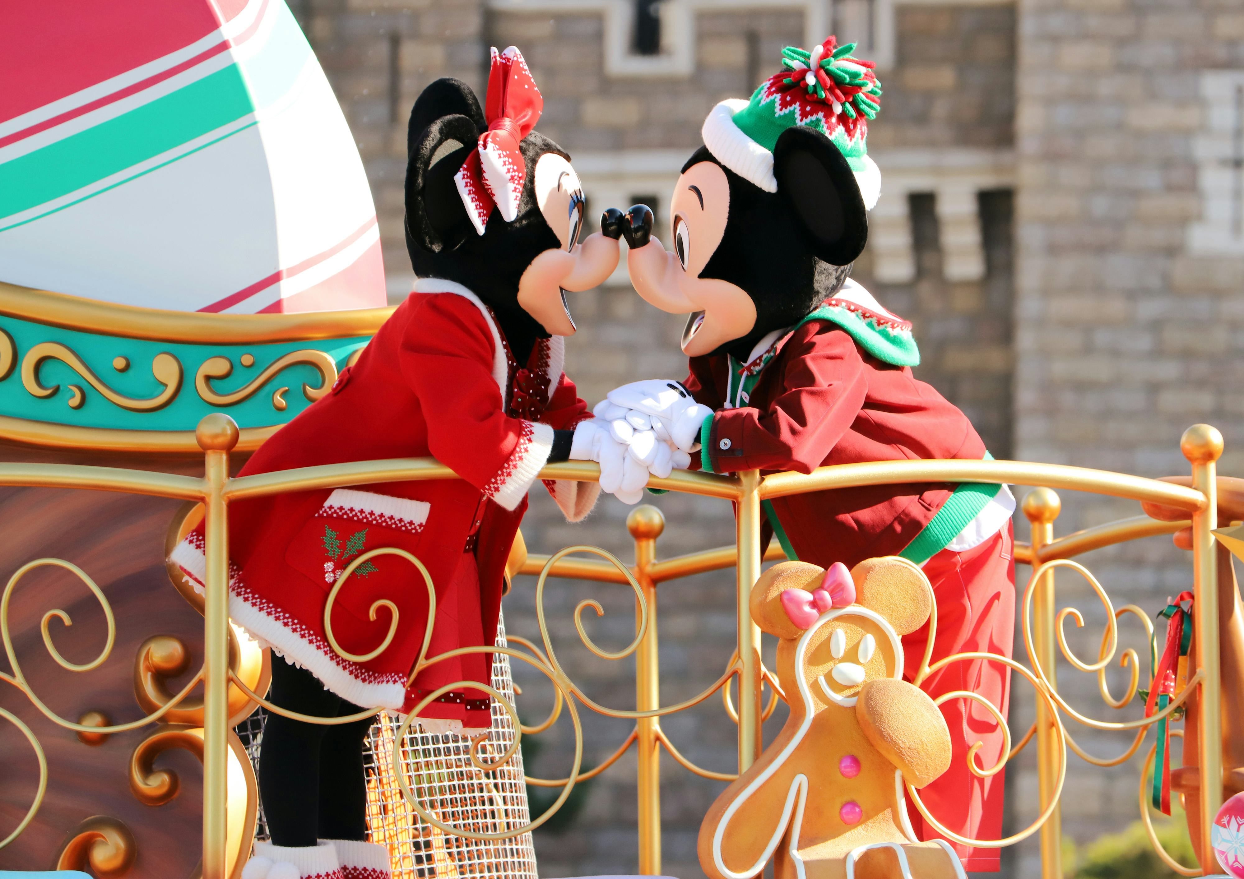 9 Disney At Christmas Tips To Keep You Jolly