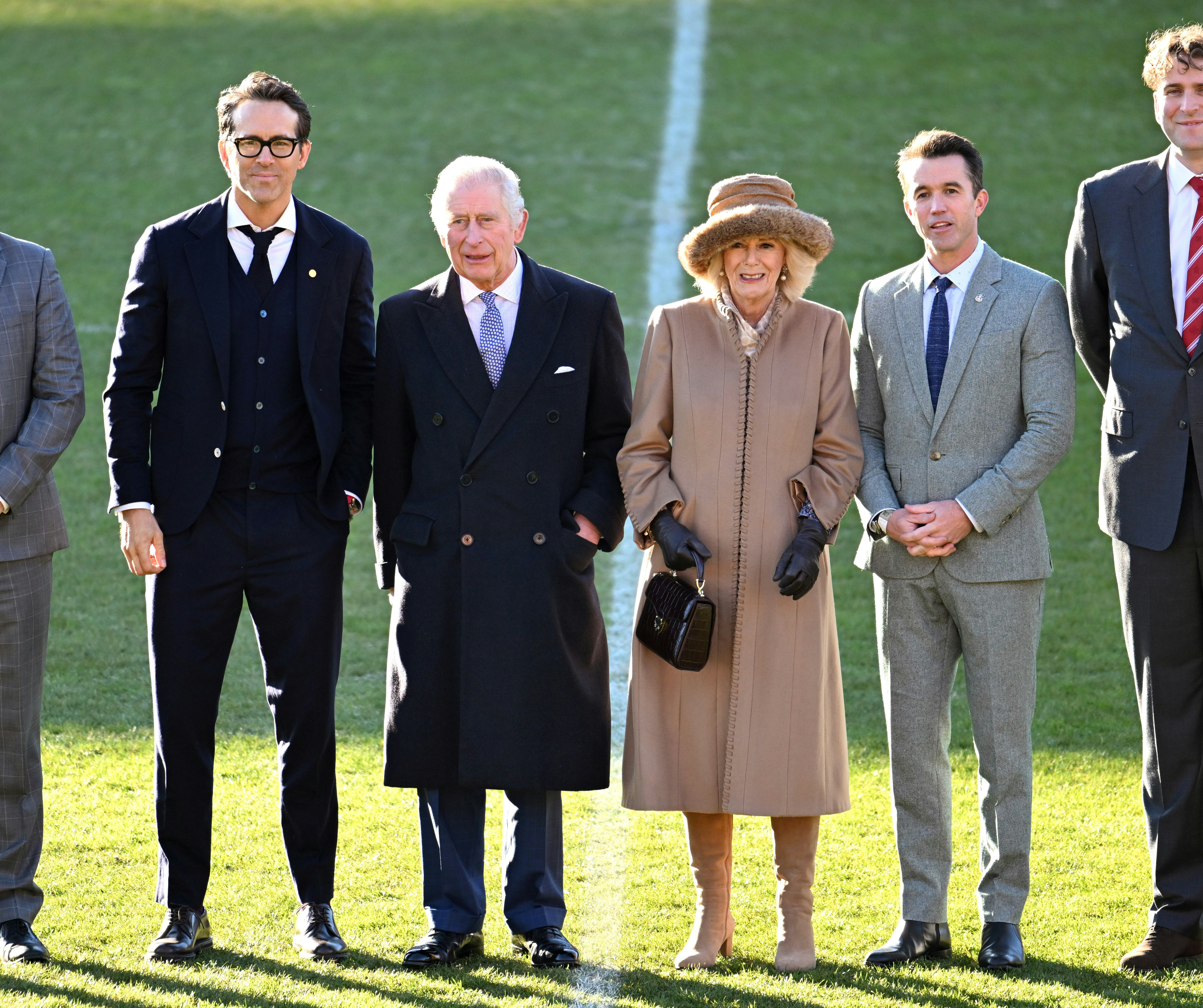 15 Photos Of King Charles Meeting Ryan Reynolds, Rob McElhenney, & Wrexham FC