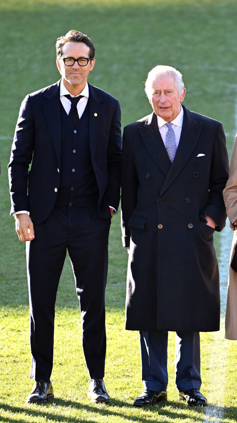 15 Photos Of King Charles Meeting Ryan Reynolds, Rob McElhenney, & Wrexham FC