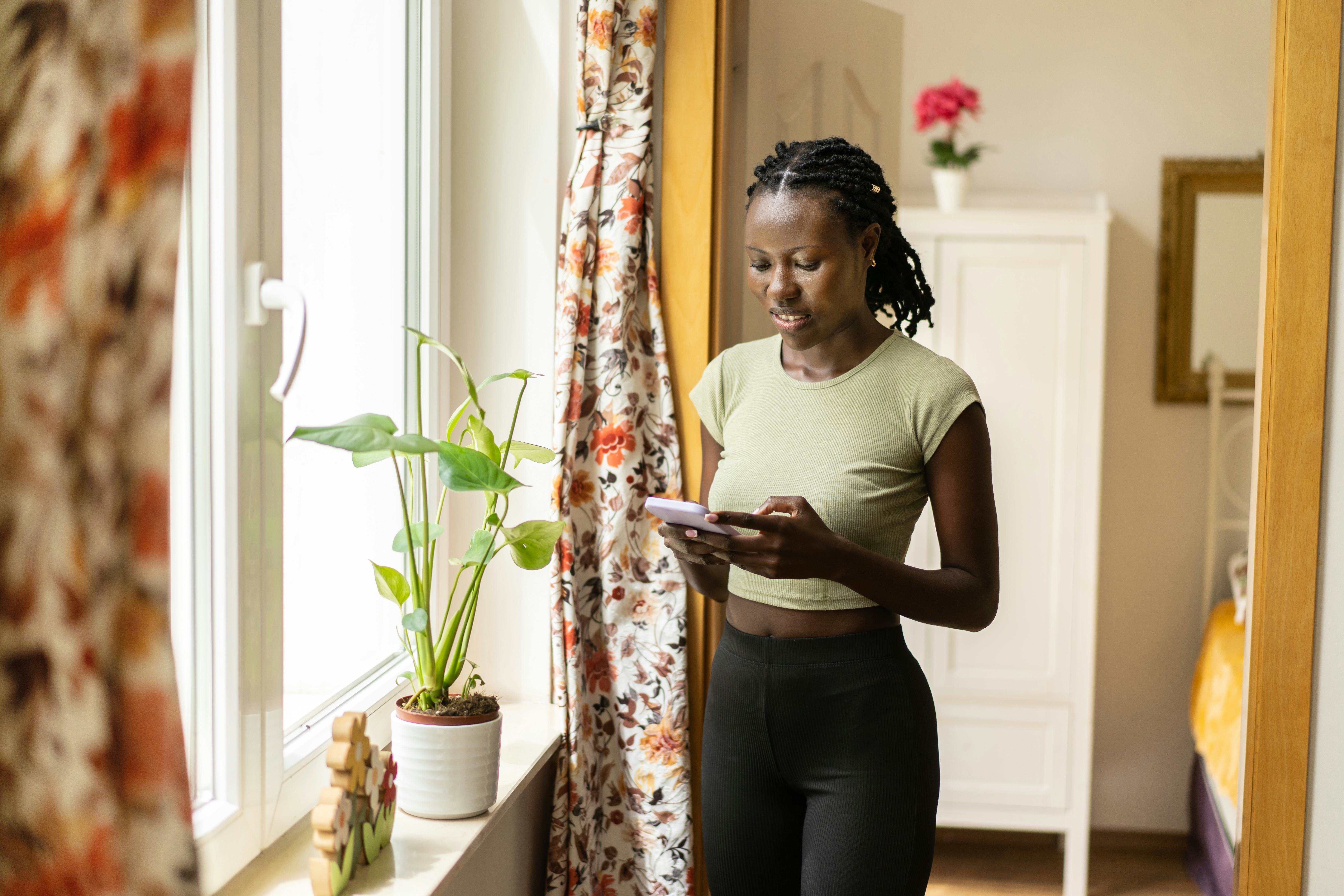 Should I date someone who is newly single?