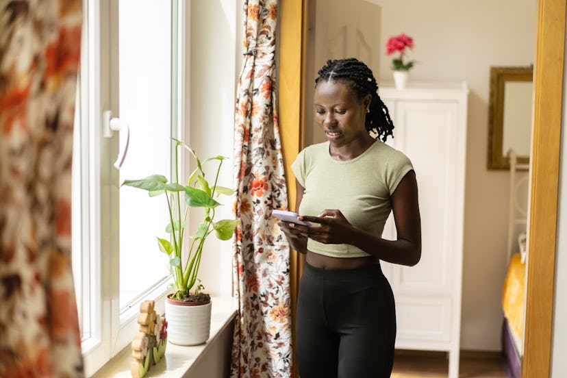 Should I date someone who is newly single?