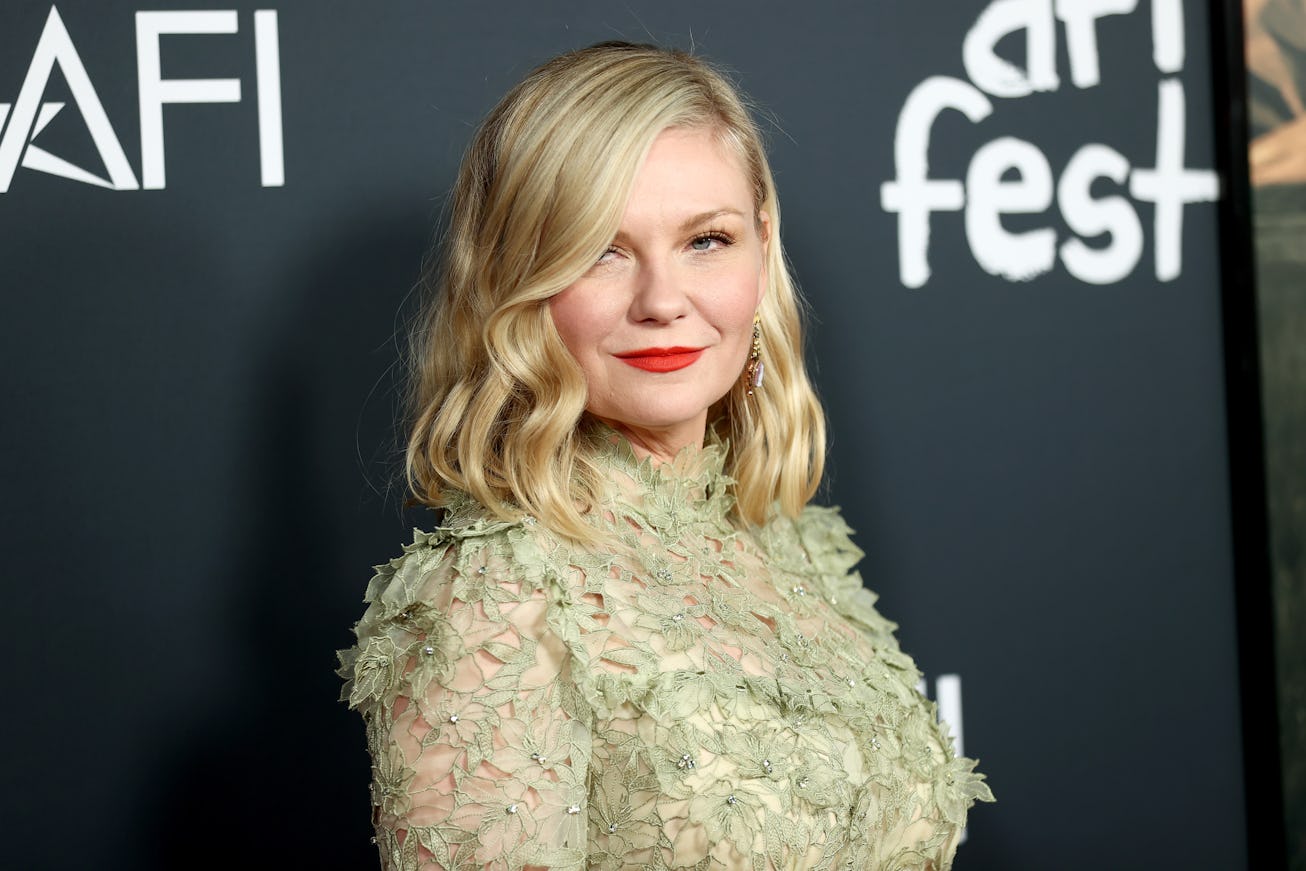 HOLLYWOOD, CALIFORNIA - NOVEMBER 11: Kirsten Dunst attends the official screening of Netflix's "The ...