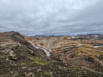 Beautiful panoramic Icelandic landscape of colorful volcanic Landmannalaugar mountains, at famous La...