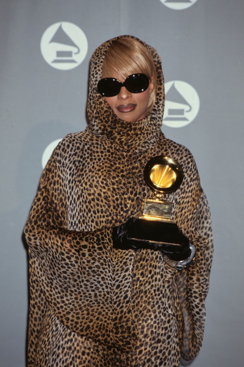 Great Outfits in Fashion History: Mary J. Blige in a Gucci Logo Hat -  Fashionista