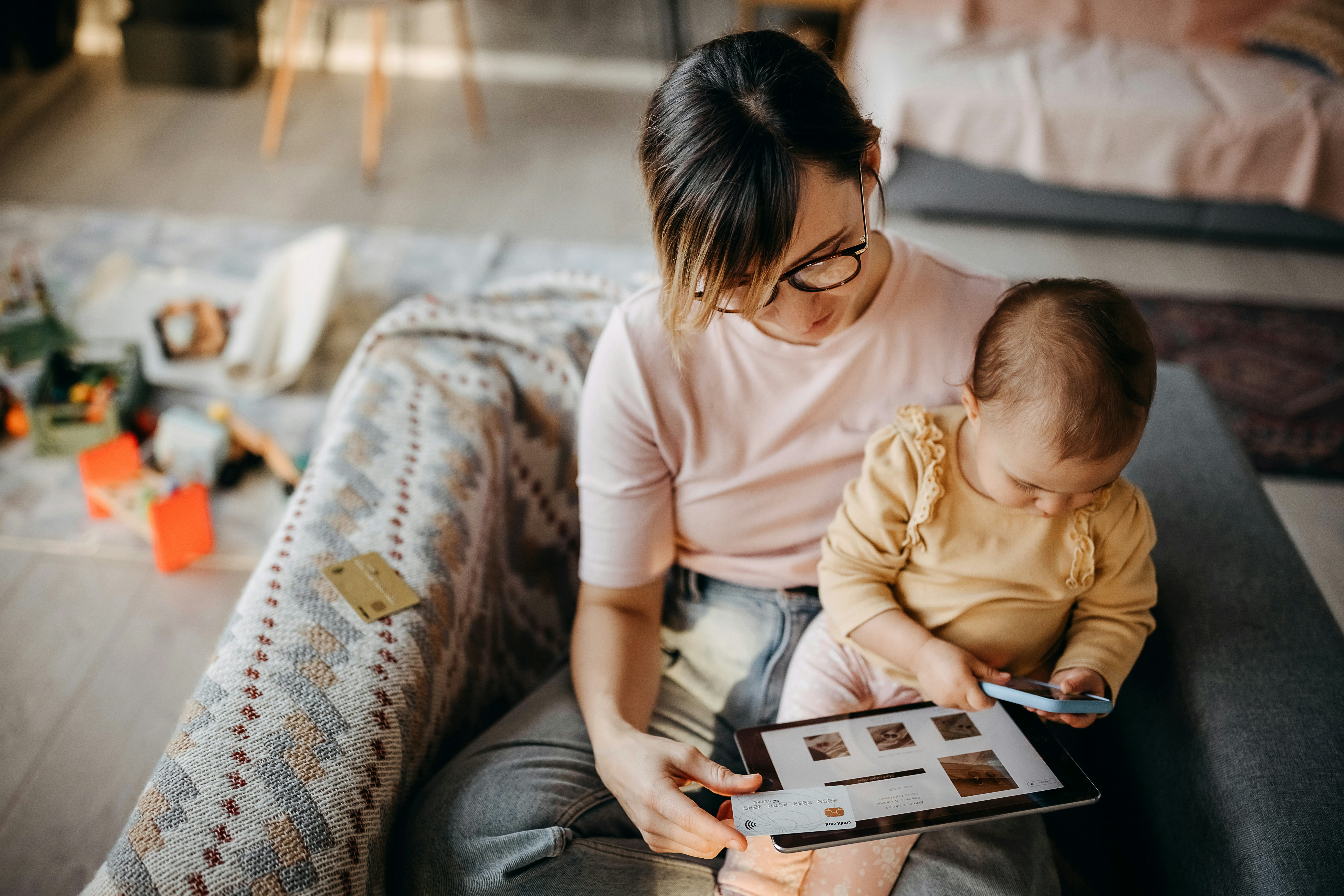 Shop the best President's Day deals for moms including clothing and home decor.