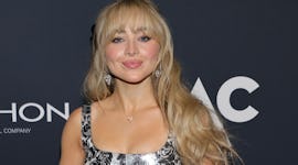 Sabrina Carpenter with long, blonde hair and fringe bangs November 02, 2021.
