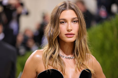 NEW YORK, NEW YORK - SEPTEMBER 13: Hailey Bieber attends The 2021 Met Gala Celebrating In America: A...