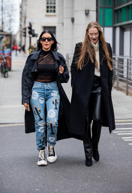 Street style at London Fashion Week Fall/Winter 2022.