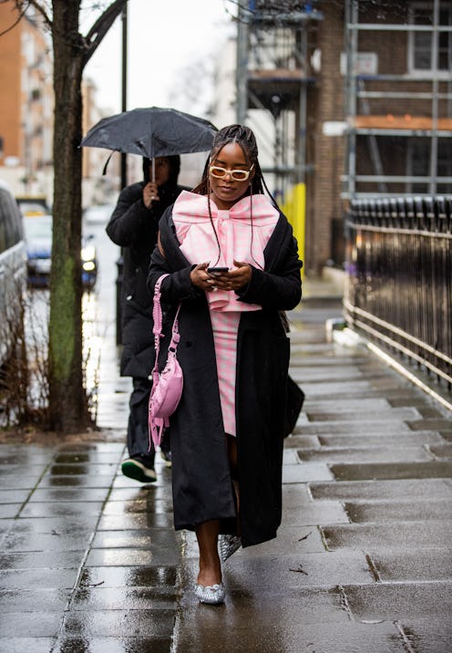 London Fashion Week Fall/Winter 2022 street style