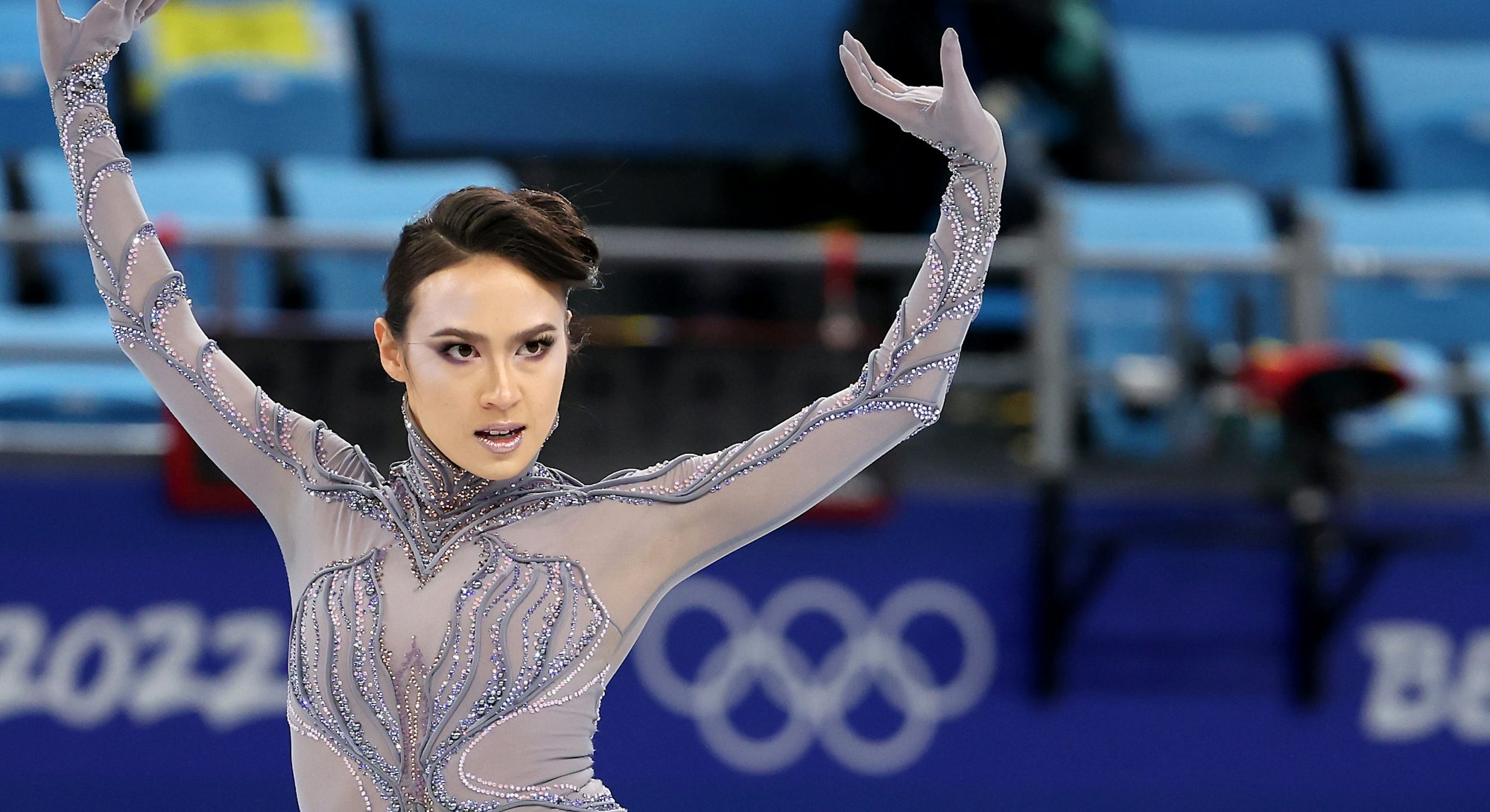 Here are the best makeup & hairstyles at the 2022 Winter Olympics in Beijing.