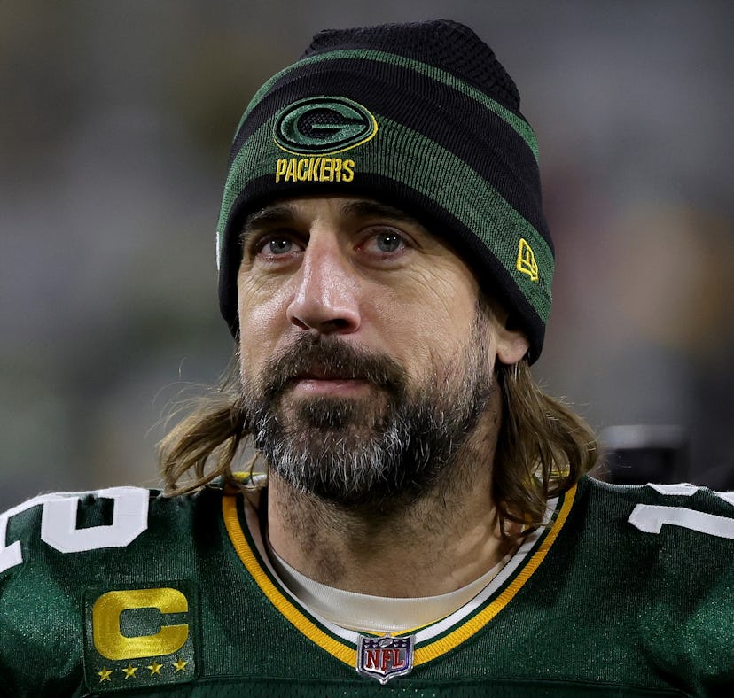 Aaron Rodgers wrote that he still loves Shailene Woodley amid the breakup rumors.