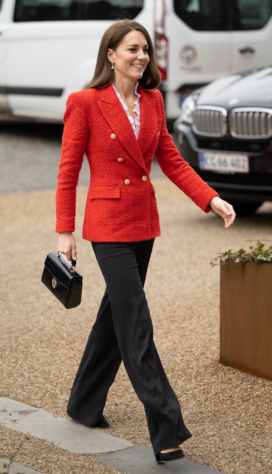 Kate Middleton wears Zara's red blazer.