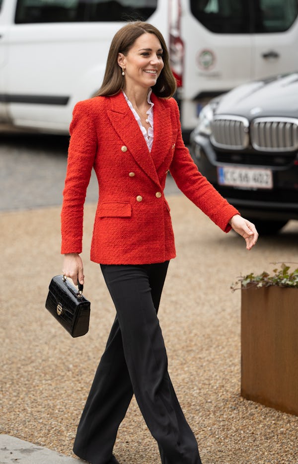 Kate Middleton wears Zara's red blazer.