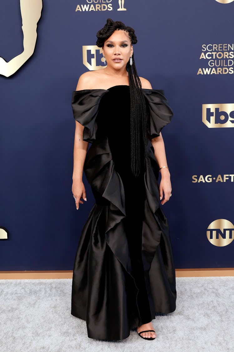 Emmy Raver-Lampman attends the 28th Annual Screen Actors Guild Awards 