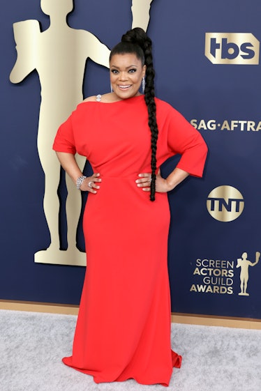 Yvette Nicole Brown attends the 28th Annual Screen Actors Guild Awards 