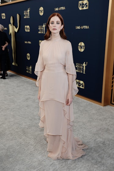 Charlotte Hope attends the 28th Screen Actors Guild Awards 