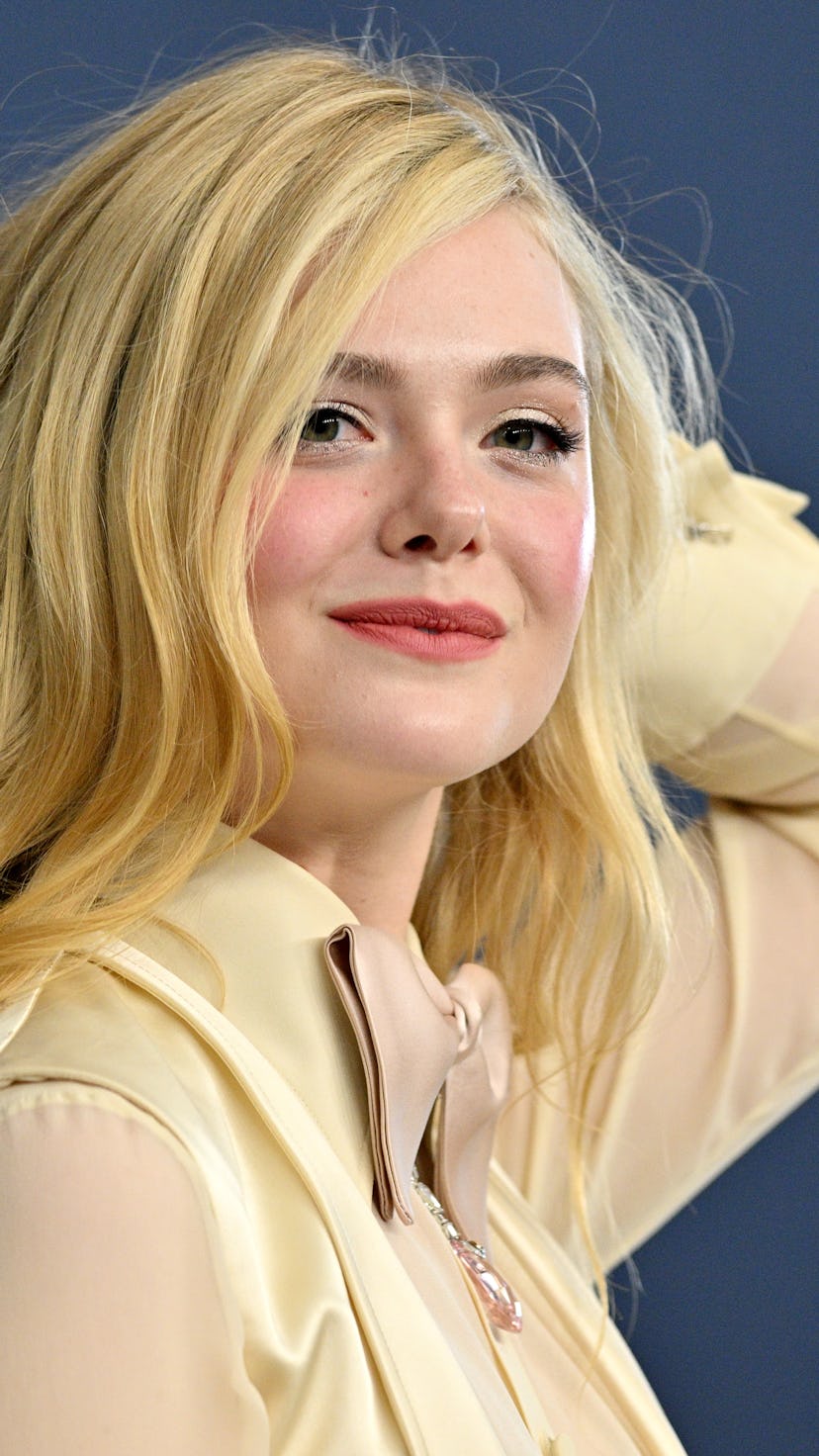 SAG Awards Elle Fanning in Gucci and Cartier.