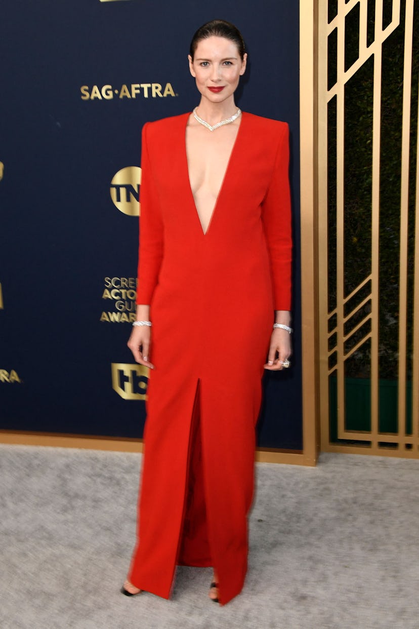 Irish actress Caitriona Balfe arrives for the 28th Annual Screen Actors Guild (SAG) Awards at the Ba...