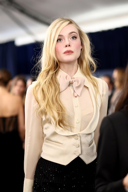 Elle Fanning attends the 28th Screen Actors Guild Awards