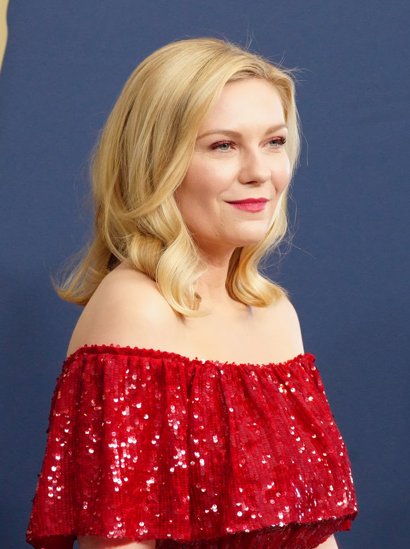 At the SAG Awards 2022, Kirsten Dunst had one of the best makeup looks on the red carpet. 