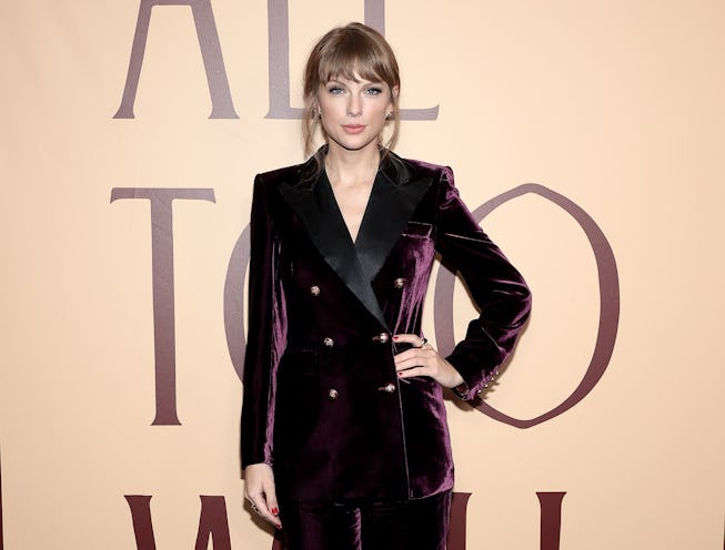 NEW YORK, NEW YORK - NOVEMBER 12: Taylor Swift attends the "All Too Well" New York Premiere on Novem...