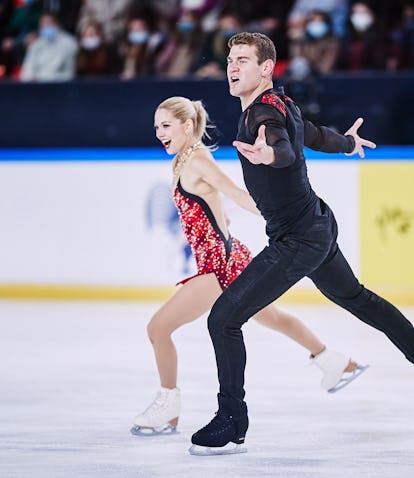 Ice dancing versus pairs figure skating reveals a few key differences.