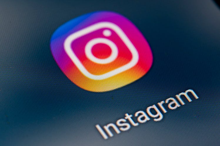 You can get Instagram's celebrity look-alike filter to find your celeb twin.