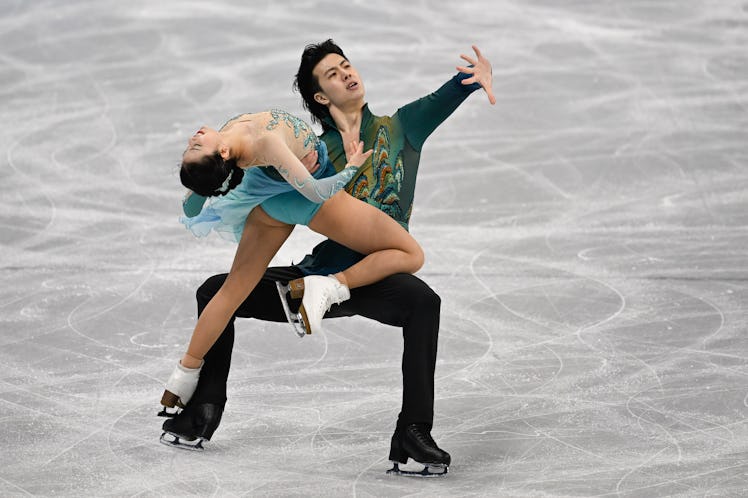 How is Ice Dance scored? Look for twizzles and spin combinations.