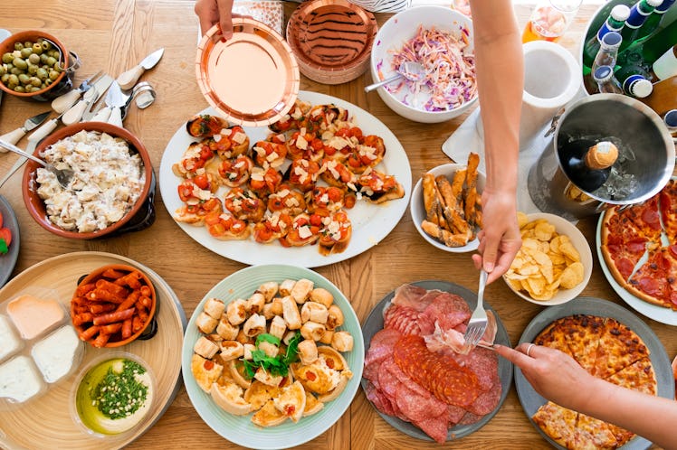 Check out these 10 yummy Super Bowl snack recipe ideas from TikTok.