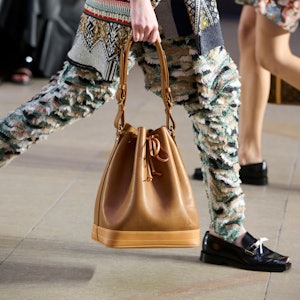 bucket bag handbag trend on runway