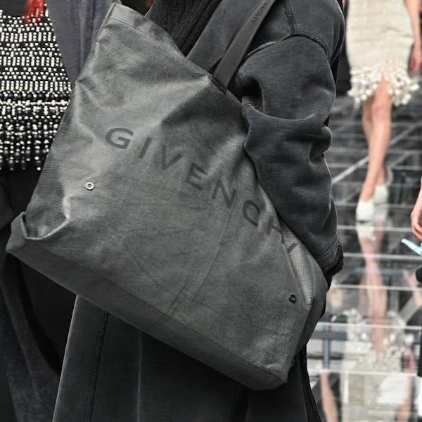 Handbag trend on the Givenchy runway