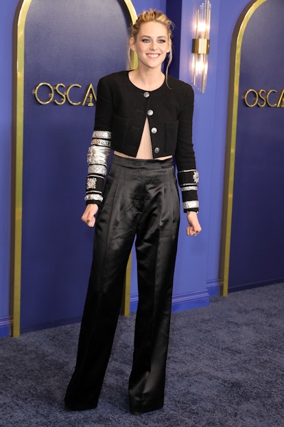 LOS ANGELES, CALIFORNIA - MARCH 07: Kristen Stewart attends the 94th Annual Oscar Nominees Luncheon...