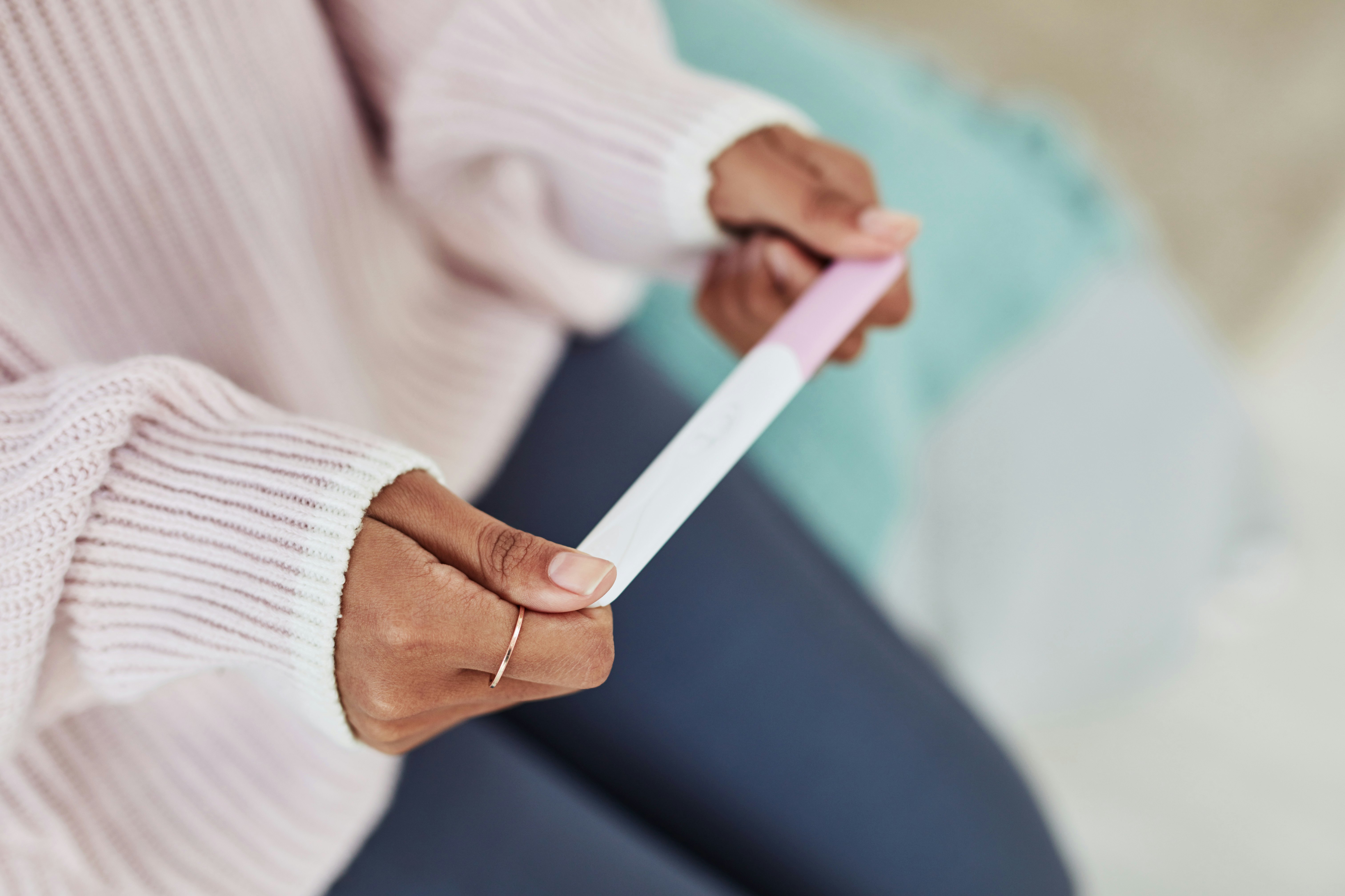What does a faint line on an ovulation test mean? - Inito