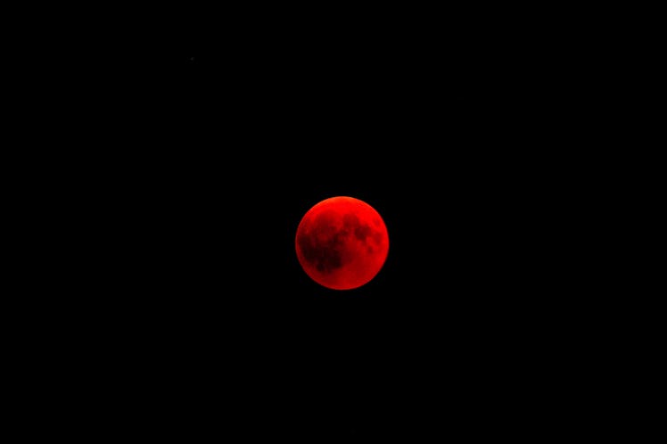 Photo of the next red moon in 2022.