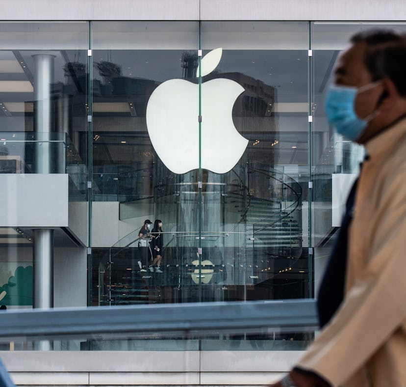 Are Apple services down on March 21? Maps, App Store, and iMessage issues were reported.