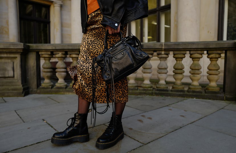 2000s bags are alive and well.