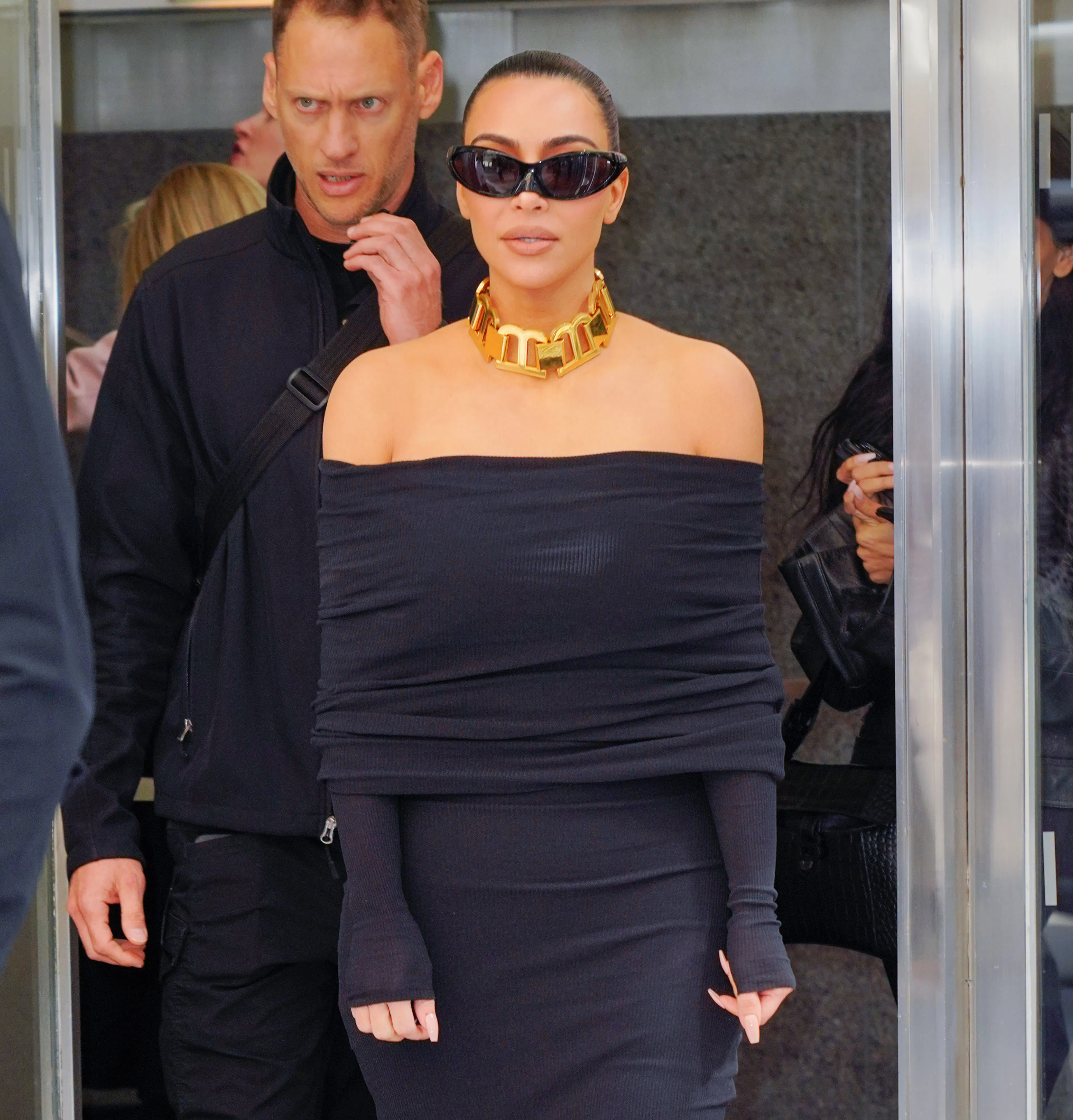 Kim Kardashian Can Barely Walk in Her Latest Balenciaga Look Kim Kardashian Can Barely Walk in Her Latest Balenciaga Look
