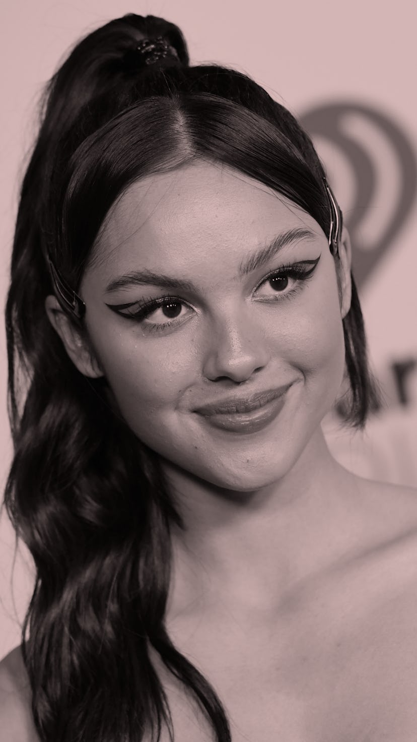 LOS ANGELES, CALIFORNIA - MARCH 22: (FOR EDITORIAL USE ONLY) Olivia Rodrigo attends the 2022 iHeartR...