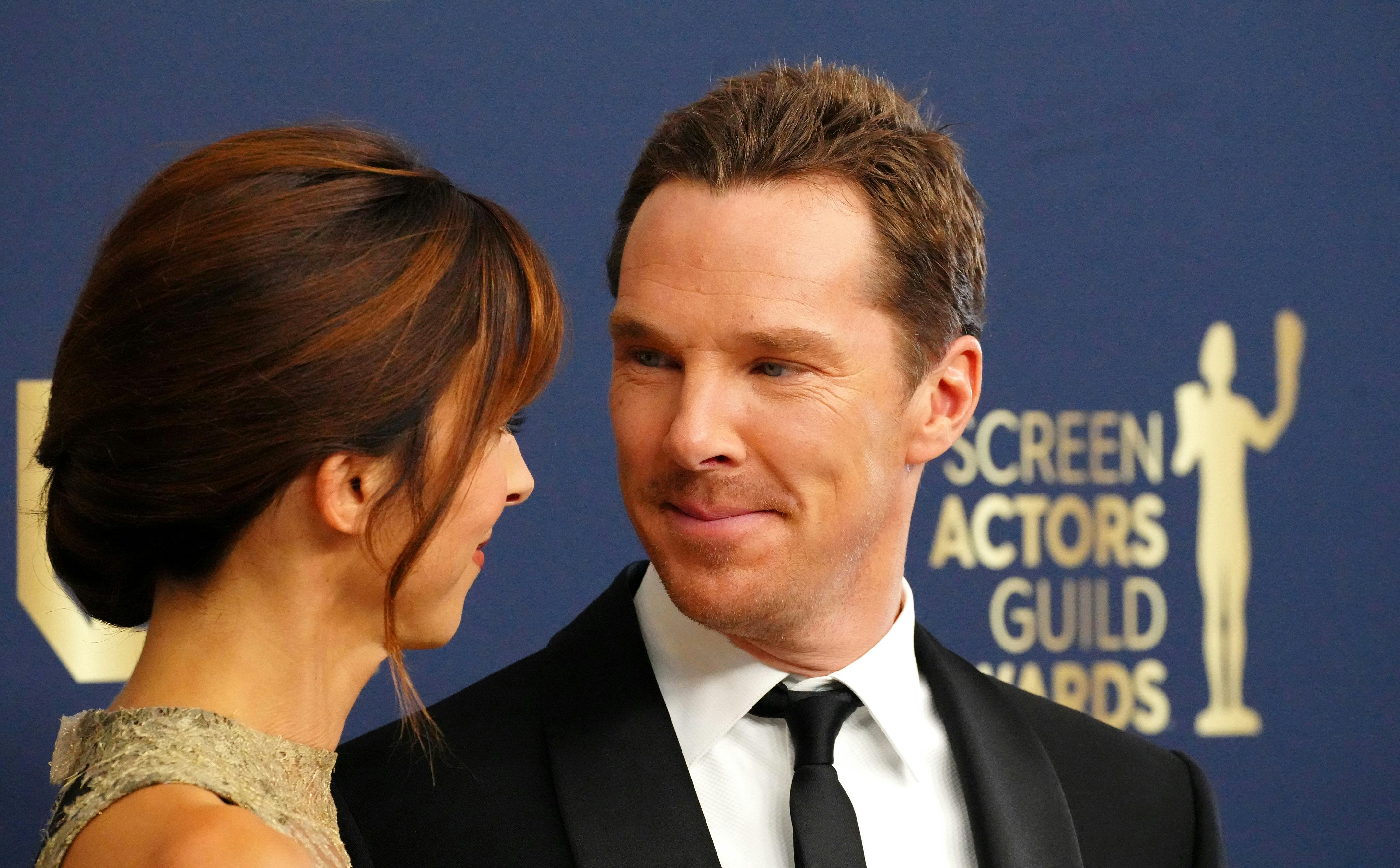 SANTA MONICA, CALIFORNIA - FEBRUARY 27: (L-R) Sophie Hunter and Benedict Cumberbatch attend the 28th&hellip;