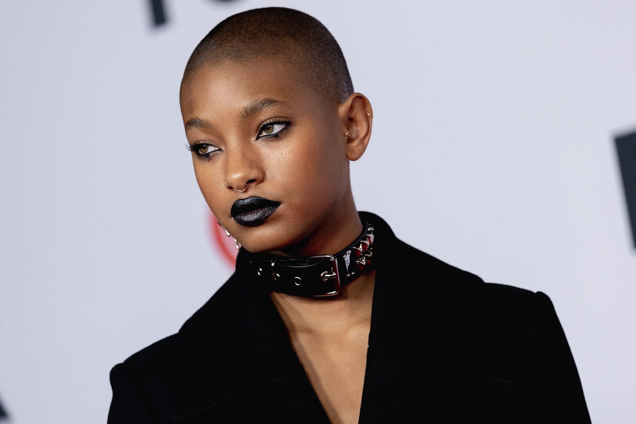 LOS ANGELES, CALIFORNIA - MARCH 22: Willow Smith arrives at the 2022 iHeartRadio music awards at Shr...