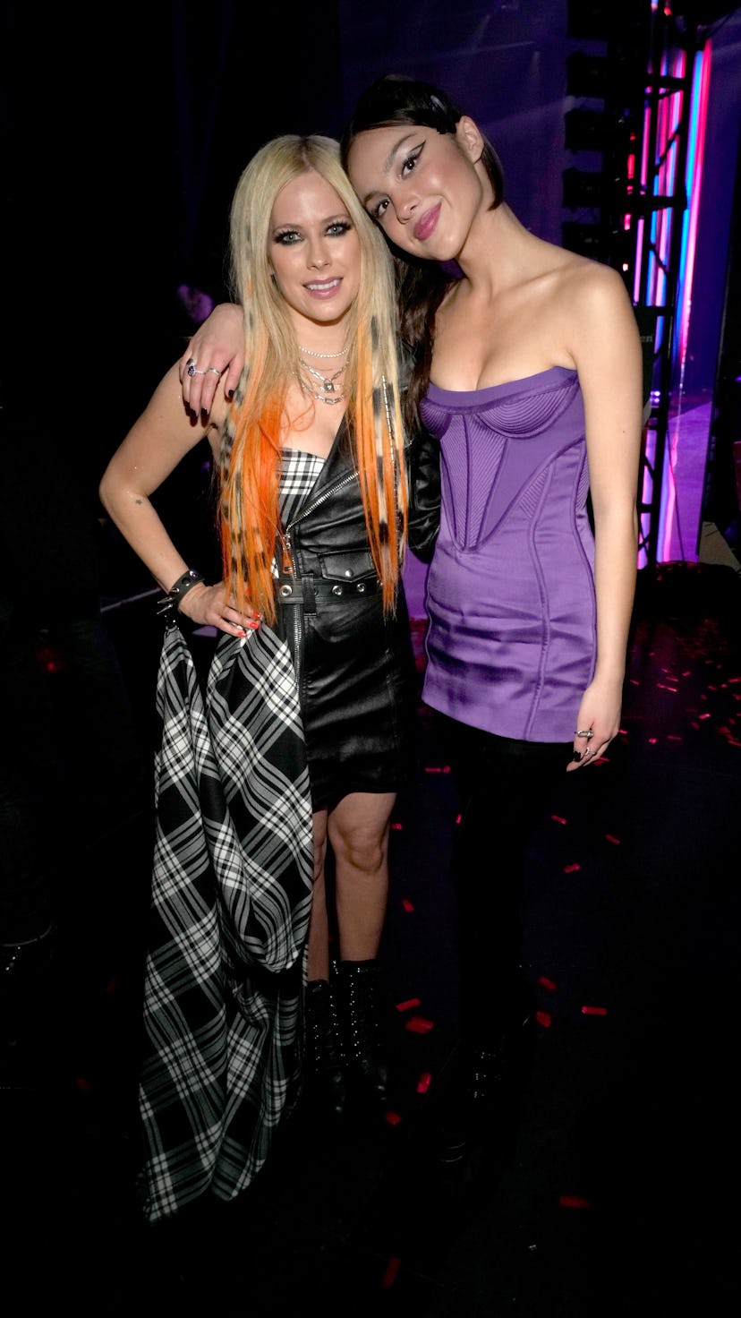 LOS ANGELES, CALIFORNIA - MARCH 22: (FOR EDITORIAL USE ONLY) (L-R) Avril Lavigne and Olivia Rodrigo ...