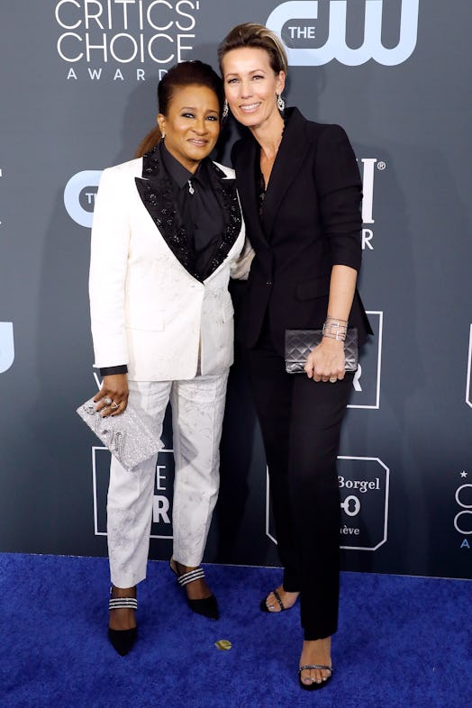 SANTA MONICA, CALIFORNIA - JANUARY 12: Wanda Sykes and Alex Sykes attend the 25th Annual Critics' Ch...