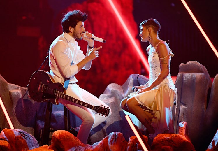 Sebastian Yatra and Halsey performed at the 2018 Latin GRAMMY Awards.