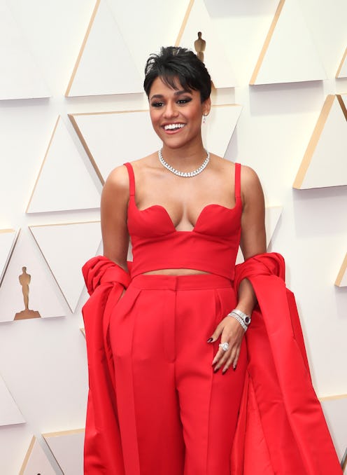 Ariana DeBose was one of the many celebrities that wore red at the Oscars 2022.