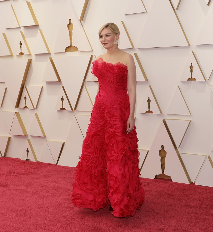 HOLLYWOOD, CALIFORNIA - MARCH 27: Kirsten Dunst attends the 94th Annual Academy Awards at Hollywood ...