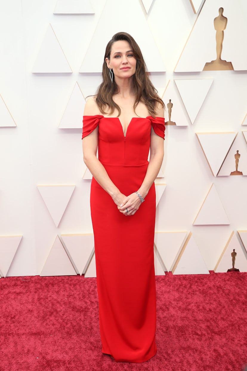 The 2022 Oscars red carpet was full of celebrities in red outfits. Here, Jennifer Garner.